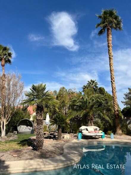 Building Photo - 400 Raindance Dr