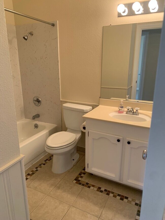 Building Photo - Upgraded Suisun City Home Available NOW!