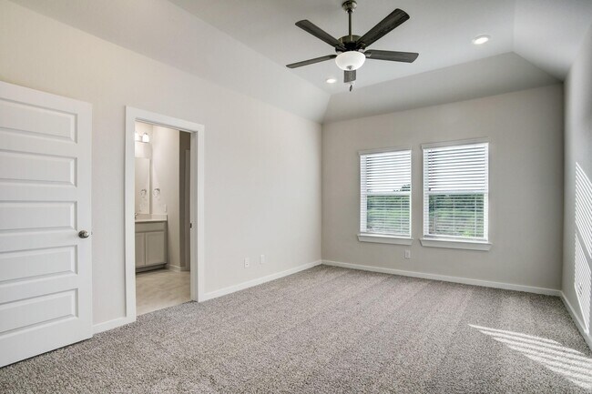 Building Photo - 629 Seabreeze Dr