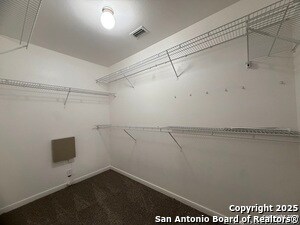 Building Photo - 570 Roadrunner Ave