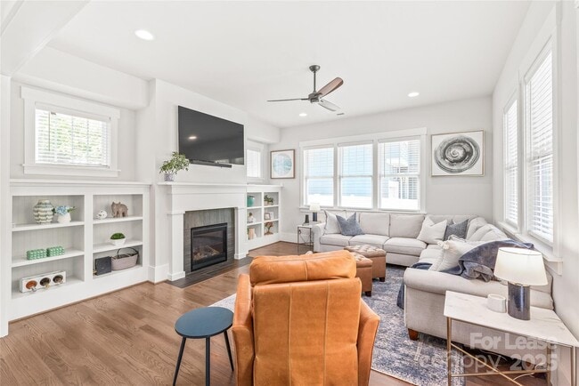 Building Photo - 5210 Kelly St