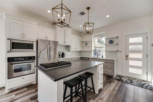Building Photo - 633 Rose Garden Dr