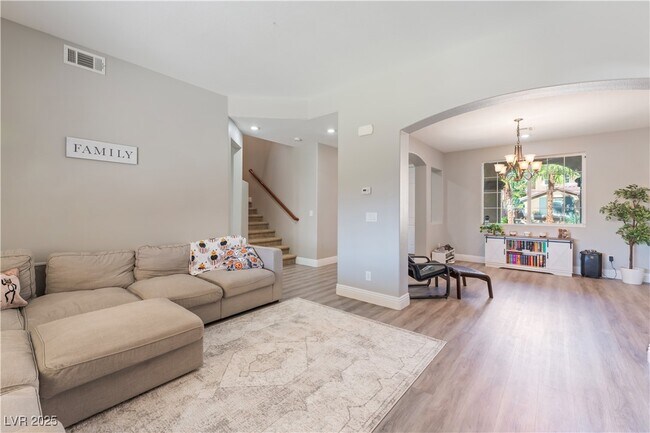 Building Photo - 1005 Windwalker Ave