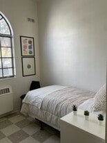 Deluxe Unit - Peachtree Inn