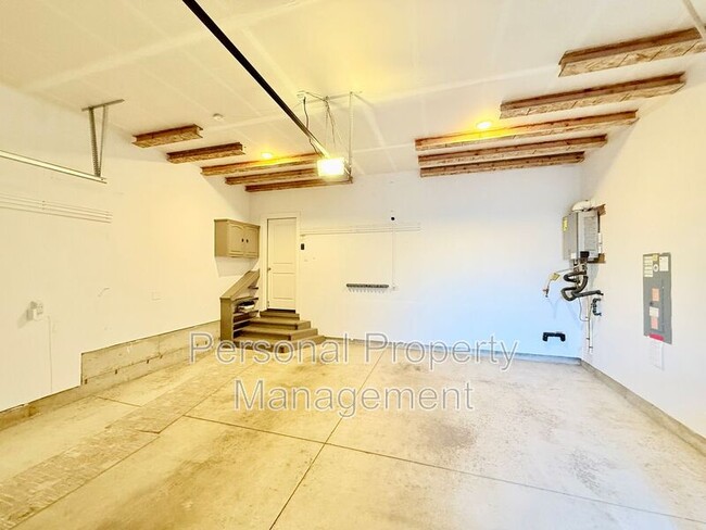 Building Photo - 15601 NE 107th St