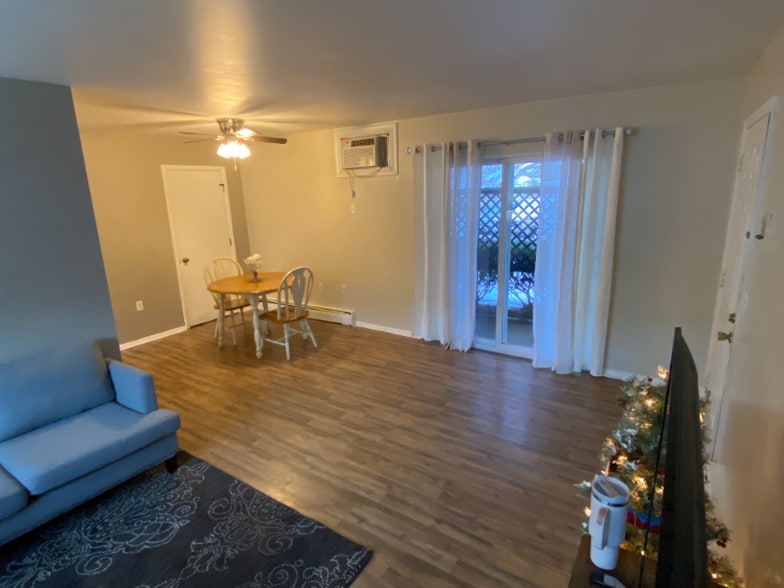 Building Photo - 700 Fayette St