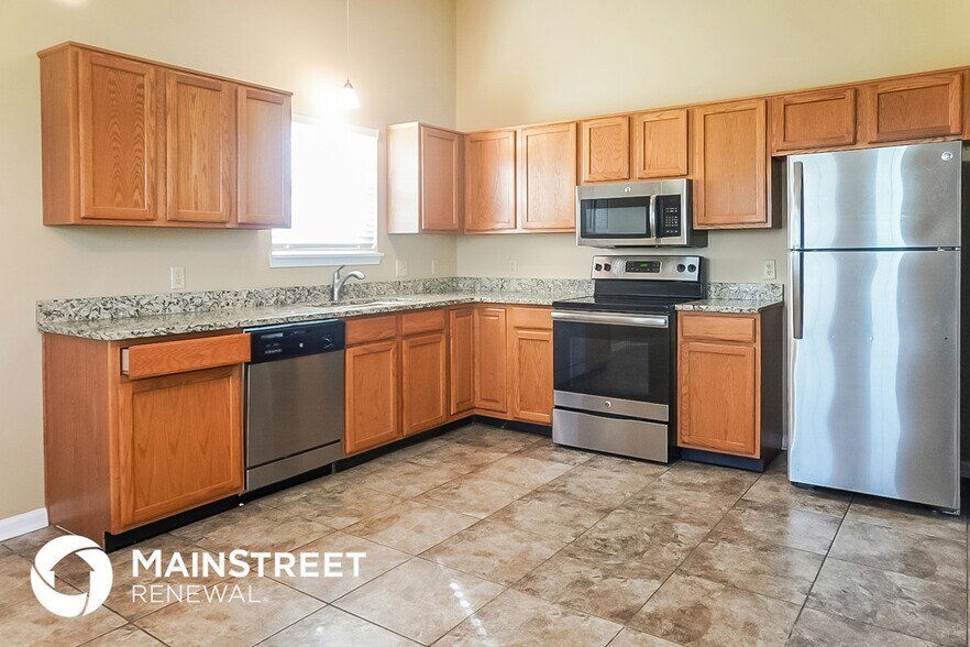 Building Photo - 2245 Valley Creek E Ln