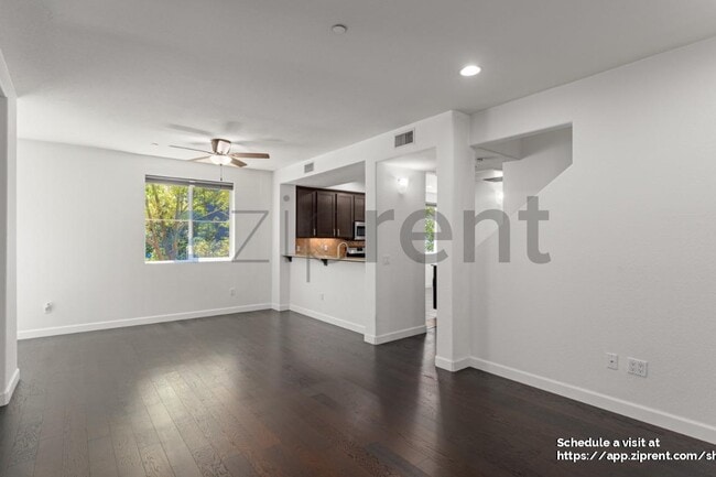 Building Photo - 4952 Haight Terrace