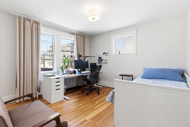 Building Photo - 23 Matchett St