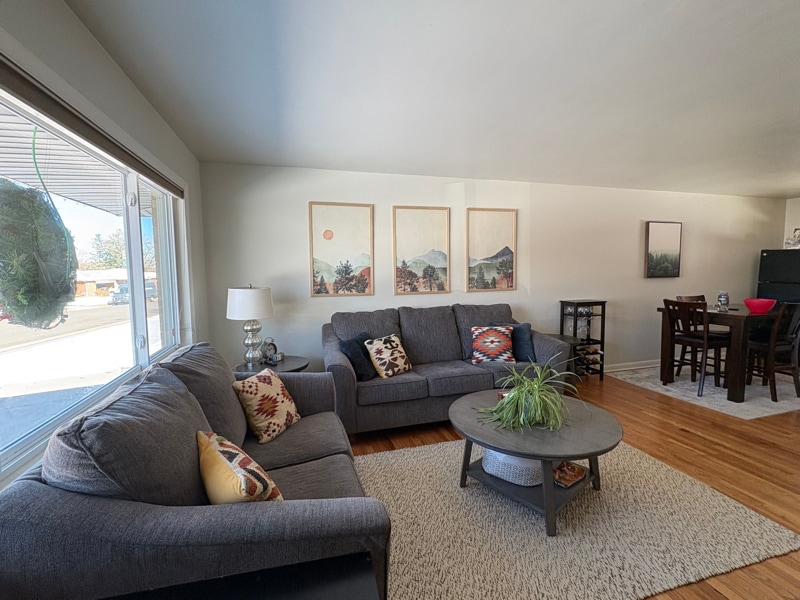 Building Photo - 3378 W Saratoga Ave