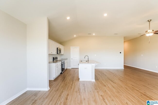 Building Photo - 1166 Hayward Lp