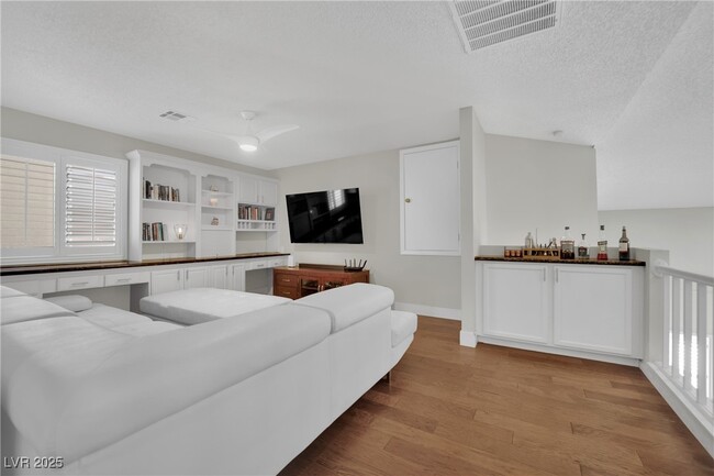 Building Photo - 2705 Meander