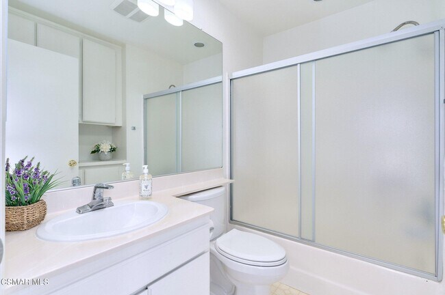 Building Photo - 5368 Rainwood St