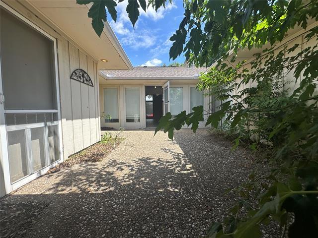 Building Photo - 526 Sheffield Dr