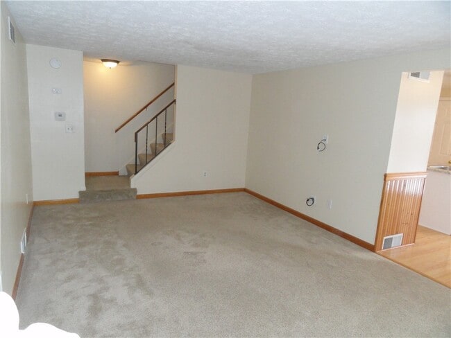 Building Photo - 206 Greenway Blvd