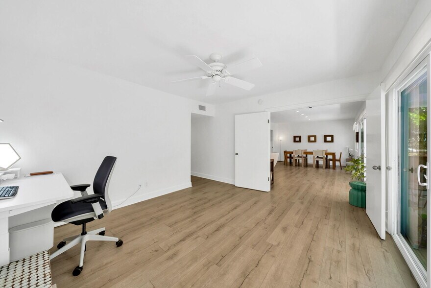 Building Photo - 7259 Hillside Ave