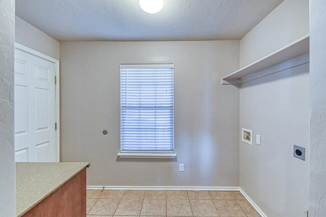 Building Photo - 18012 Andalucia Dr