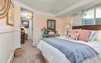 Building Photo - 1138 1st Ave E