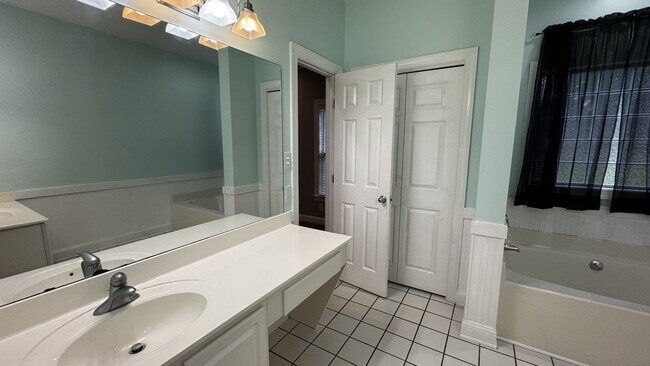 Building Photo - 441 Candlewood Dr