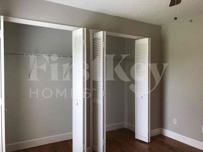 Building Photo - 3600 Molona Dr