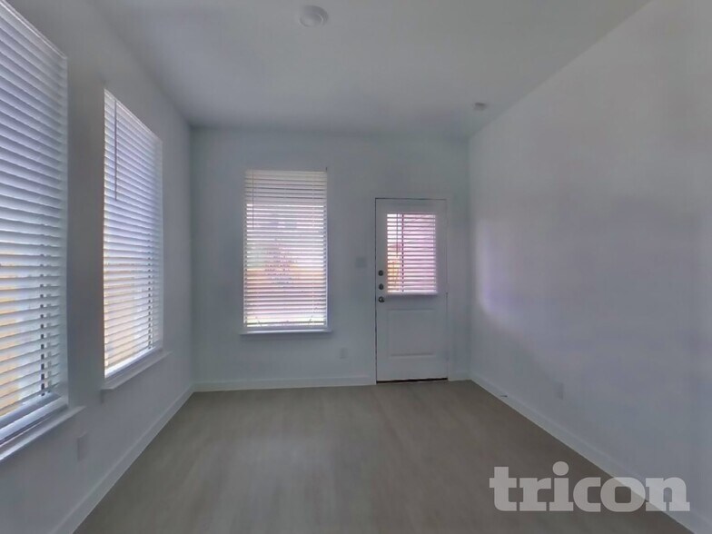 Building Photo - 10113 Regal Bnd Ln