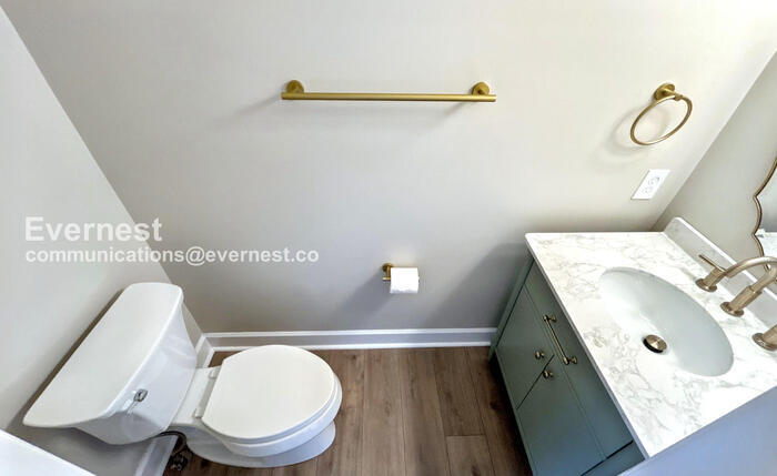 Building Photo - 1112 Clairmonte Dr