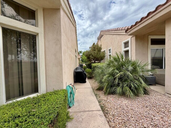 Building Photo - 78250 Willowrich Dr