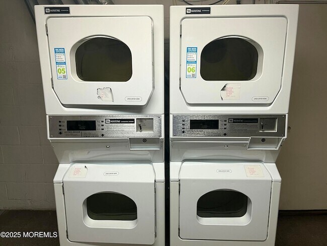 Building Photo - 100 3rd Ave