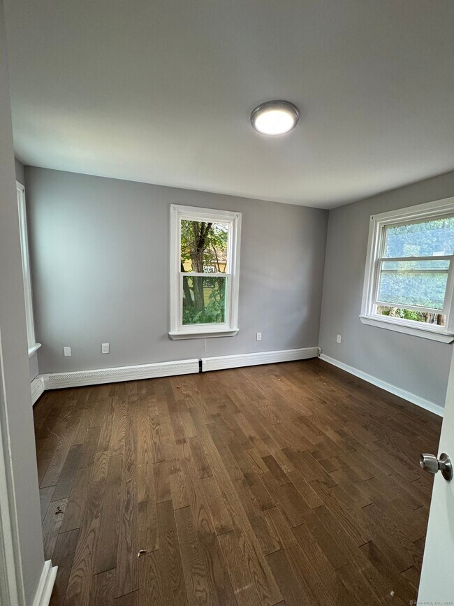 Building Photo - 86 Dorman St