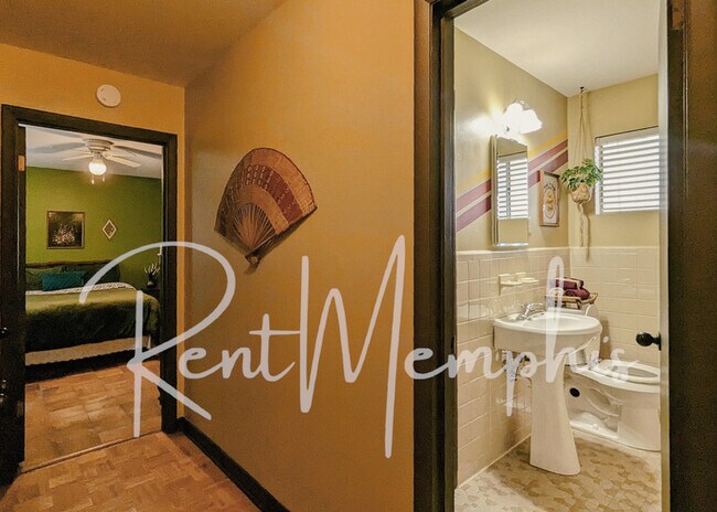 Building Photo - 1607 Forest Ave