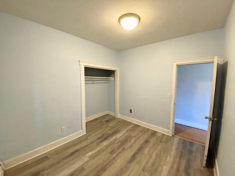 Building Photo - 1562 Tremont St