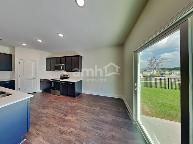 Building Photo - 3601 Isabella Ct