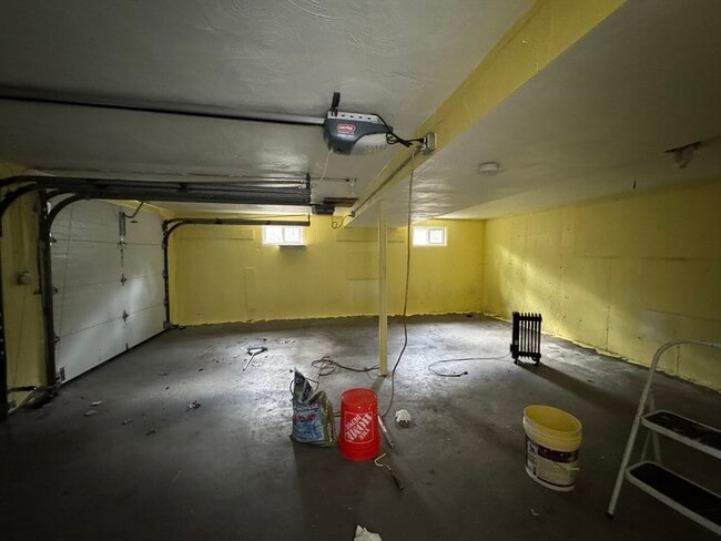 Building Photo - 7 Lee St