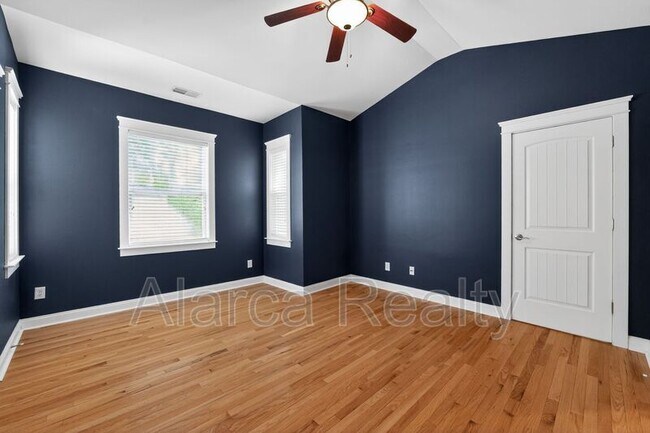 Building Photo - 330 Davidson Gateway Dr