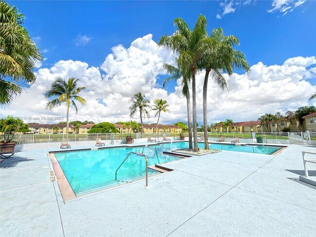 Building Photo - 643 Vista Isles Dr