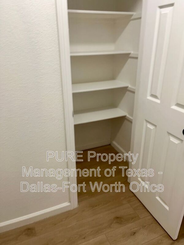 Building Photo - 3507 Blue Forest Dr