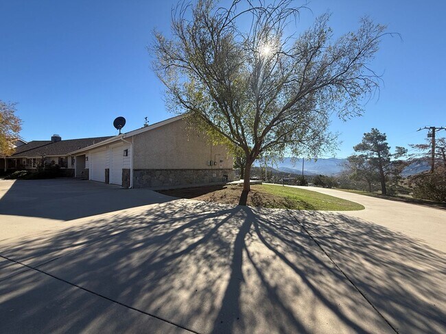 Building Photo - Acton 4 bedroom on Dirt Road