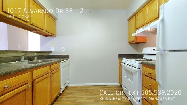 Building Photo - 1017 Alvarado Dr SE