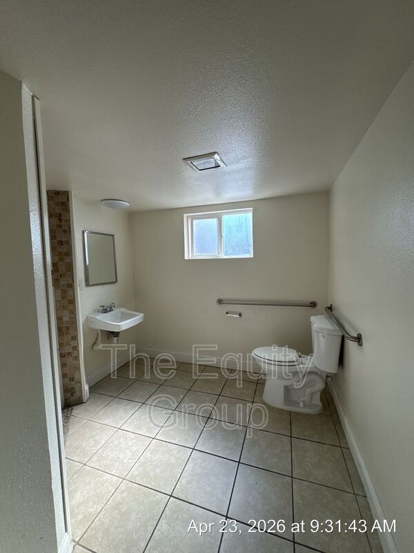 Building Photo - 32606 Rd 124