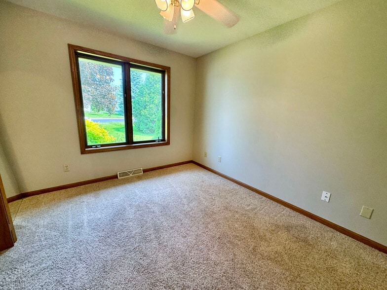 Bedroom 2 - 5807 Black Walnut Dr