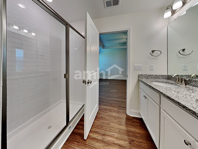 Building Photo - 317 Azore Way