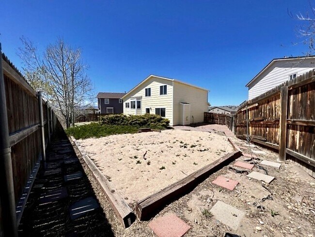 Building Photo - 4 Bedroom Home in Pronghorn Glen with Mountain Views
