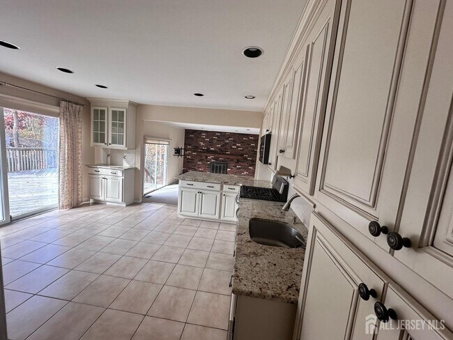 Building Photo - 4 Eric Ln