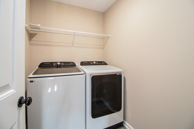 Building Photo - 502 Low Country Ct