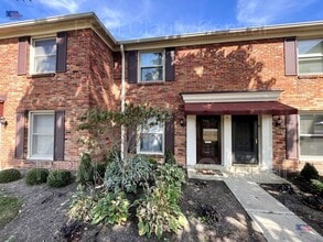 Building Photo - 996 Chatham Ln