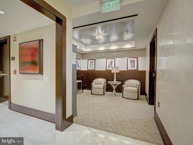 Building Photo - 1111 19th St N