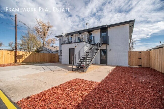 Building Photo - 1509 3rd Ave