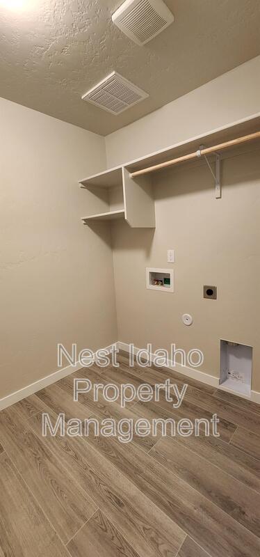 Building Photo - 12339 Shadow River St