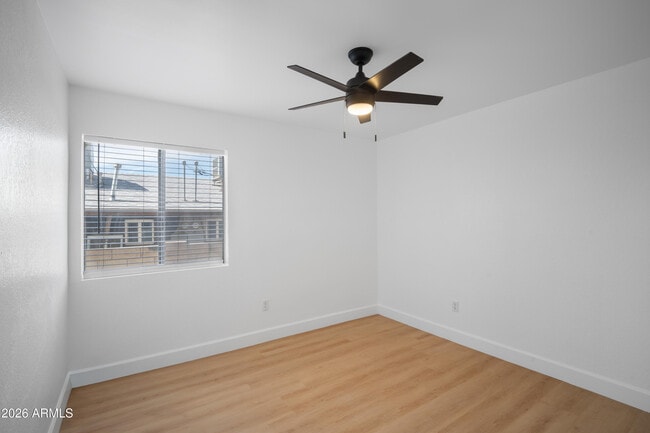 Building Photo - 729 W Coolidge St