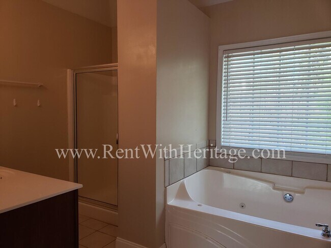 Building Photo - WOW! AMAZING HOME WITH ALL THE UPGRADES!! ...